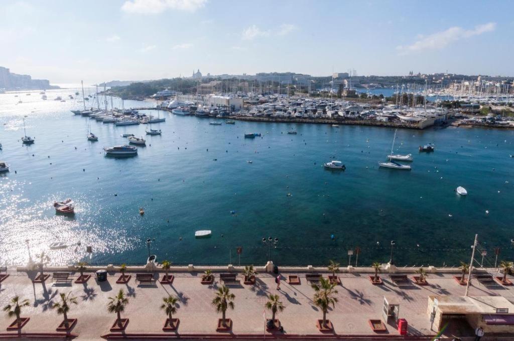 Valletta View Apartments By St Hotels Gzira Exterior photo